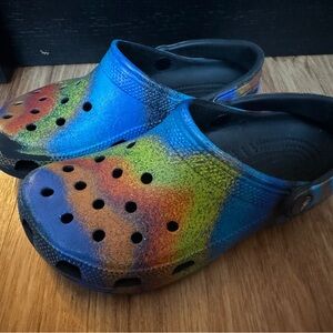 Youth size Classic Crocs Boy Girl kid 4 multicolor tie dye clogs